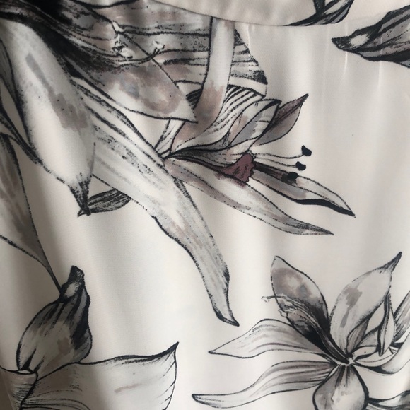 High Low Floral Skirt - Picture 3 of 6